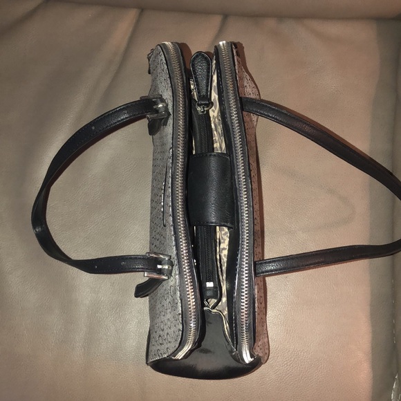 Guess Black&Gray Shoulder Purse - Picture 3 of 9